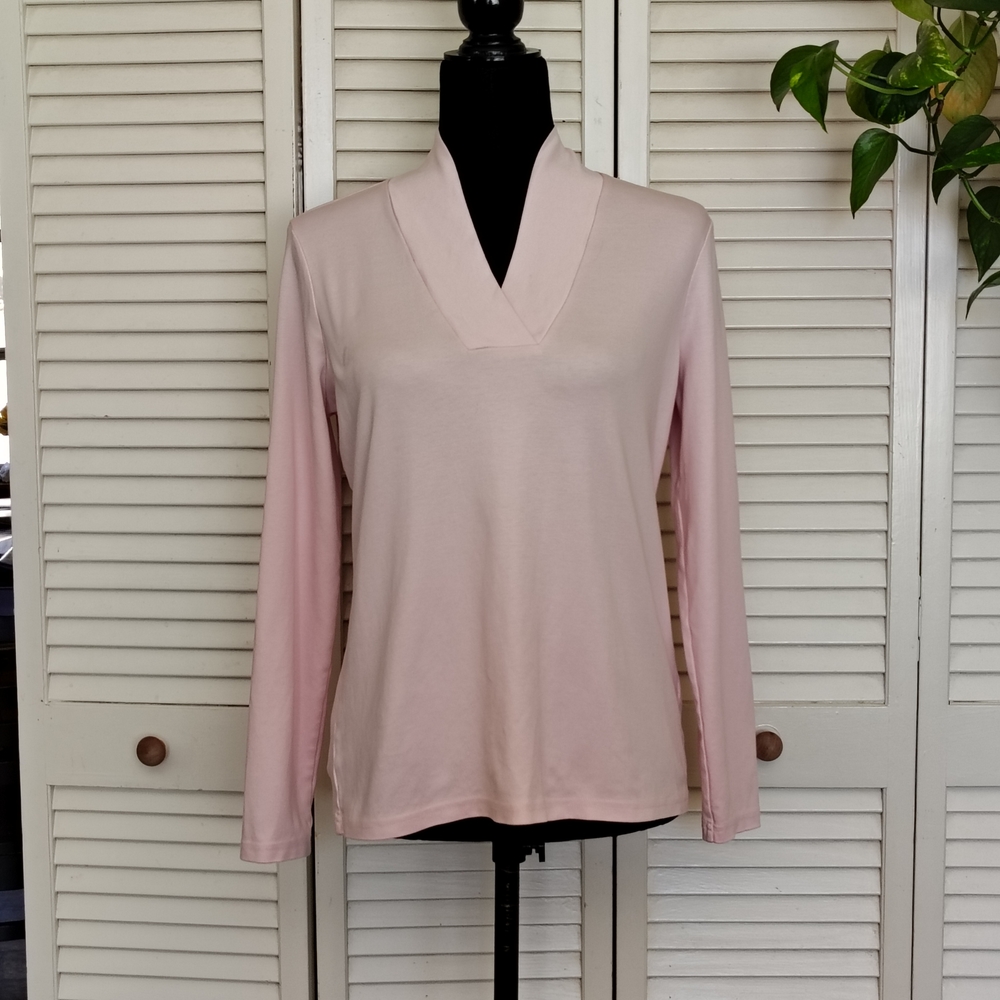 L.L. Bean Pink Long Sleeve V-Neck Blouse Size M – Like New